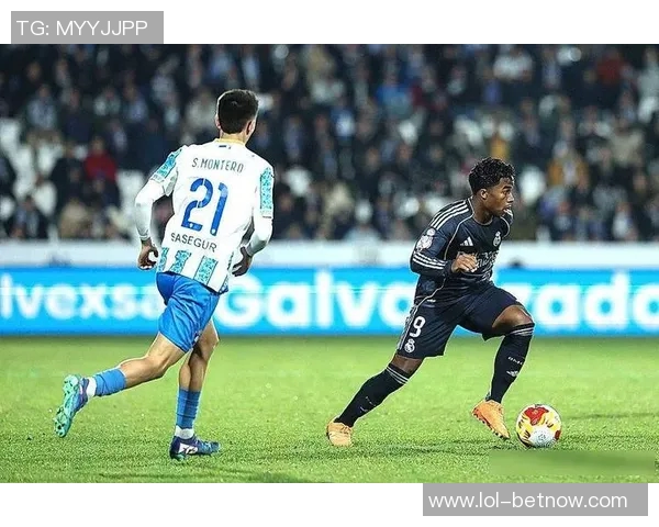 友谊赛精彩回顾皇马小胜里昂红牌事件引发全场热议