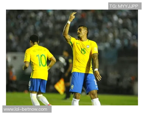 中超赛场惊现冷门巴萨以三球完胜利物浦引发红牌争议