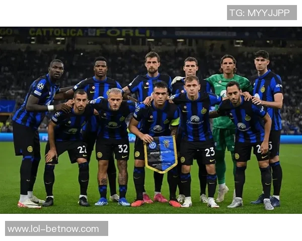 足总杯惊现冷门本菲卡与国米激战成平局补时进球引发全场狂欢