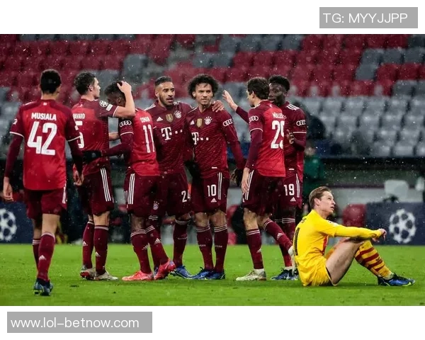 足总杯精彩对决巴萨3-0战胜拜仁引发争议判罚热议