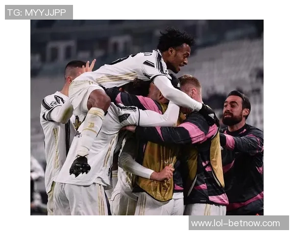 国王杯激战波尔图与尤文图斯战成平局全场沸腾瞬间回顾 国王杯激战波尔图与尤文图斯战成平局全场沸腾瞬间回顾