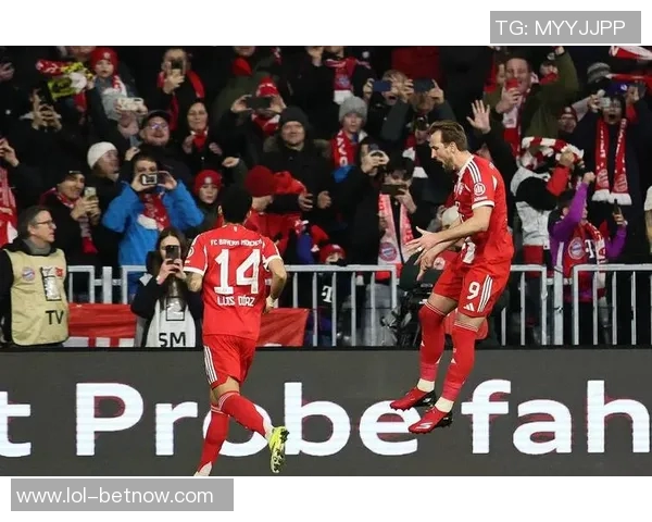 德甲激战阿森纳小胜拜仁红牌事件引发全场热议与争议